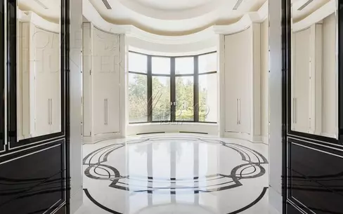 2-этажный коттедж 4 400 м² с отделкой