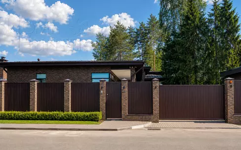 1-этажный коттедж 380 м² с отделкой
