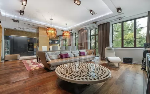 4-КОМН. КВАРТИРА С ОТДЕЛКОЙ 185.1 М² НА 2 ЭТАЖЕ