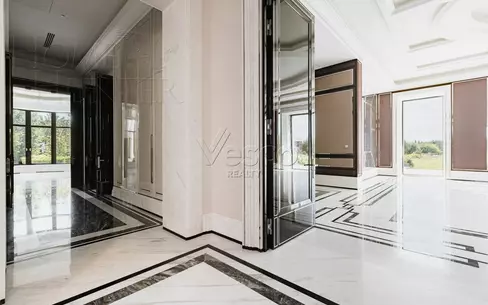 2-этажный коттедж 4 400 м² с отделкой