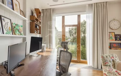 3-КОМН. КВАРТИРА С ОТДЕЛКОЙ 177.9 М² НА 4 ЭТАЖЕ