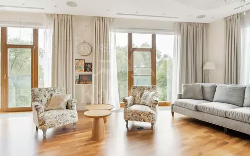 3-КОМН. КВАРТИРА С ОТДЕЛКОЙ 177.9 М² НА 4 ЭТАЖЕ