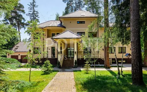 2-этажный коттедж 850 м² с отделкой