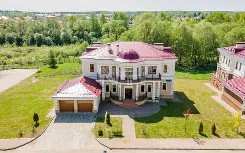 3-этажный коттедж 855 м² без отделки