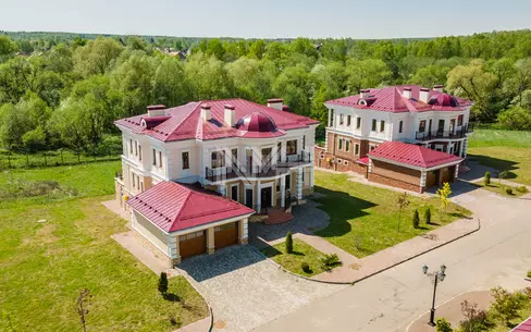 3-этажный коттедж 855 м² без отделки
