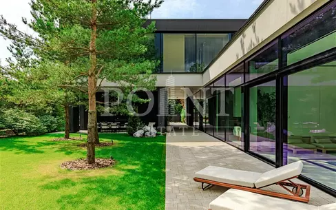 2-этажный коттедж 1 050 м² с отделкой