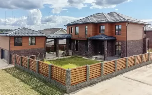 2-этажный коттедж 556.2 м² без отделки