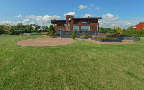 2-этажный коттедж 1 686 м² с отделкой