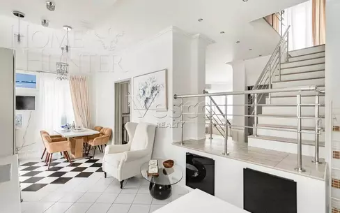 2-этажный коттедж 220 м² с отделкой