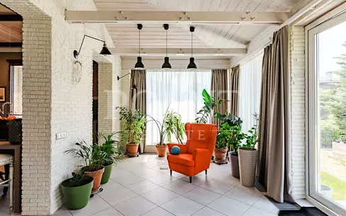 2-этажный коттедж 260 м² с отделкой