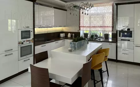 2-этажный коттедж 345 м² с отделкой