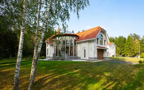 2-этажный коттедж 1 100 м² с отделкой