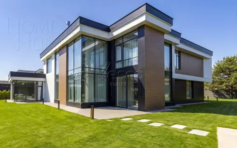 2-этажный коттедж 900 м² без отделки