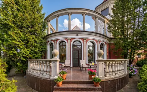 2-этажный коттедж 730 м² с отделкой