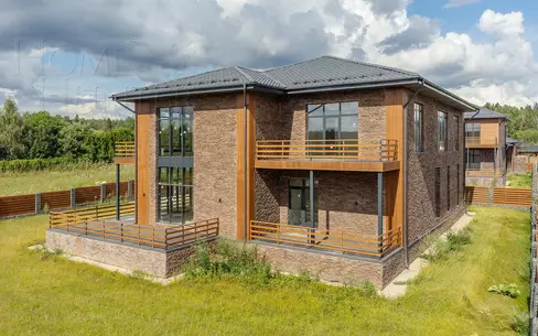 2-этажный коттедж 551.3 м² без отделки