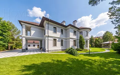 2-этажный коттедж 590 м² с отделкой