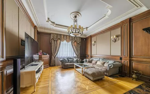 2-этажный коттедж 1 500 м² с отделкой