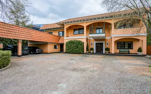 2-этажный коттедж 760 м² с отделкой