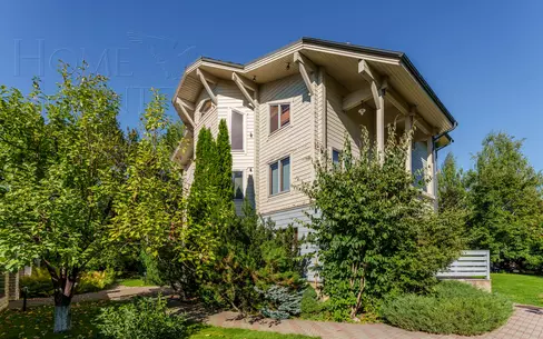 3-этажный коттедж 680 м² с отделкой
