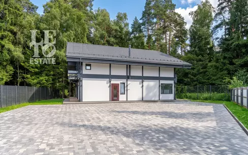 1-этажный коттедж 349 м² без отделки