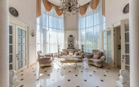 2-этажный коттедж 540 м² с отделкой