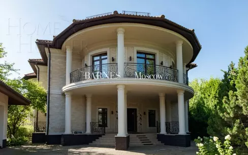 2-этажный коттедж 540 м² с отделкой