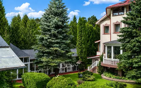 2-этажный коттедж 880 м² с отделкой