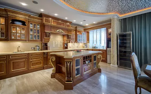 5-КОМН. КВАРТИРА С ОТДЕЛКОЙ 275 М² НА 6 ЭТАЖЕ