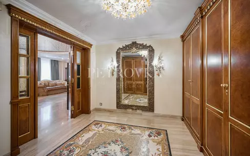 5-КОМН. КВАРТИРА С ОТДЕЛКОЙ 275 М² НА 6 ЭТАЖЕ