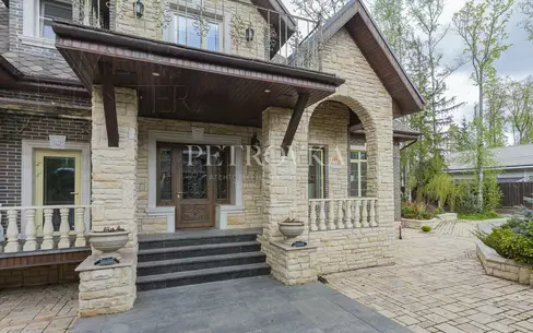 2-этажный коттедж 488.7 м² с отделкой