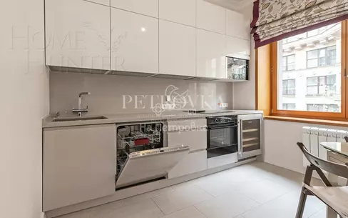 5-КОМН. КВАРТИРА С ОТДЕЛКОЙ 154.3 М² НА 3 ЭТАЖЕ