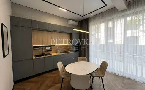 3-этажный таунхаус 168.6 м² с отделкой