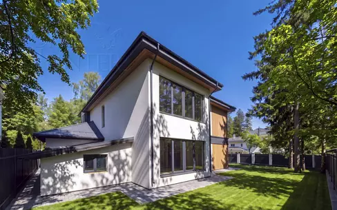 2-этажный коттедж 380 м² без отделки