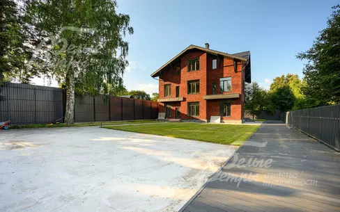 2-этажный коттедж 443 м² без отделки