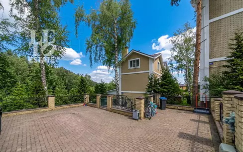 3-этажный коттедж 420 м² с отделкой