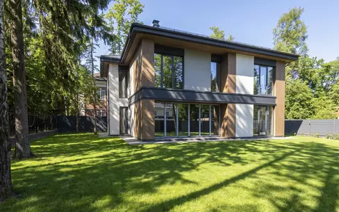 2-этажный коттедж 380 м² без отделки