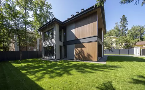 2-этажный коттедж 380 м² без отделки