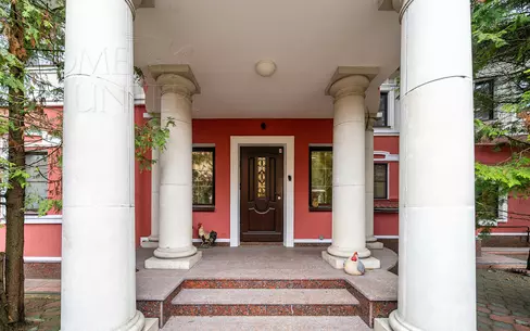 2-этажный коттедж 730 м² с отделкой