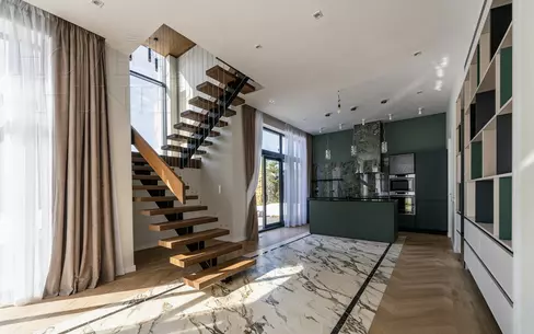 2-этажный коттедж 140 м² с отделкой