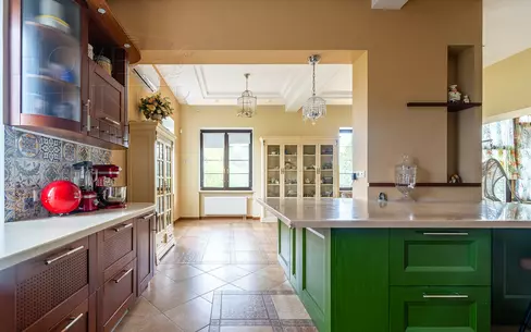 3-этажный коттедж 470 м² с отделкой