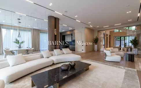 2-этажный коттедж 1 150 м² с отделкой