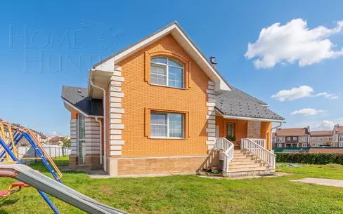 2-этажный коттедж 260 м² с отделкой