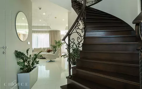2-этажный коттедж 370 м² с отделкой