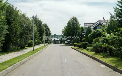 Участок 25.1 сот. в охраняемом поселке