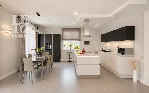 1-этажный коттедж 280 м² с отделкой