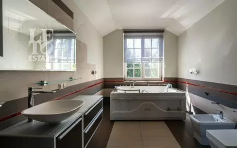 2-этажный коттедж 491.5 м² с отделкой