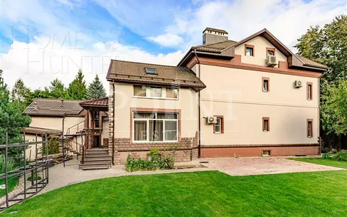2-этажный коттедж 450 м² с отделкой