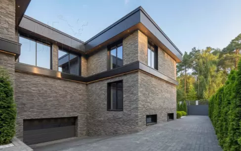 1-этажный коттедж 1 700 м² без отделки