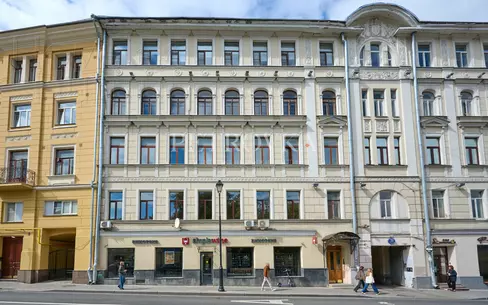 4-КОМН. КВАРТИРА С ОТДЕЛКОЙ 131.7 М² НА 2 ЭТАЖЕ