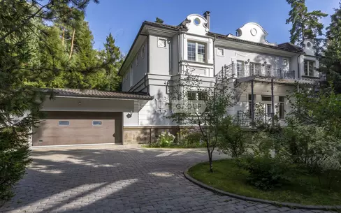 3-этажный коттедж 732.9 м² с отделкой